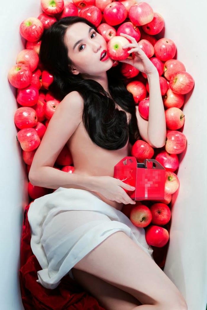 Ngọc Trinh và bikini