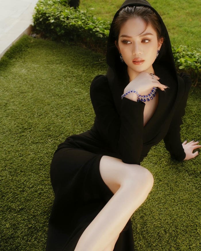 Ngọc Trinh nude mới