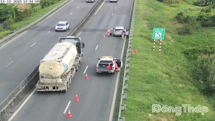 Chóp nón cam trên cao tốc: Giải pháp đơn giản góp phần giảm tai nạn thứ cấp