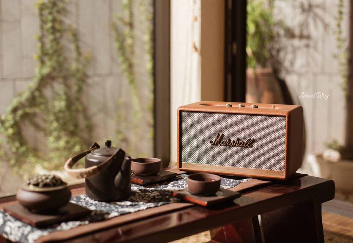 Nên mua loa Harman Kardon hay Marshall?