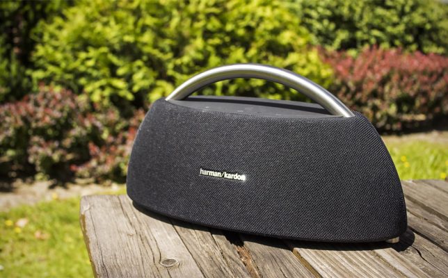 So sánh loa Harman Kardon và Marshall: Kẻ tám lạng, người nửa cân