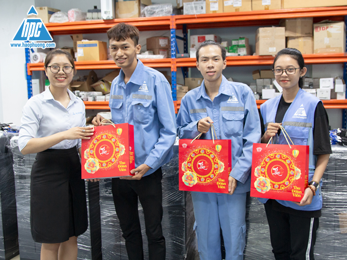 Trung thu hoàn hảo với món quà ý nghĩa từ Hạo Phương: Ấm áp tình doanh nghiệp