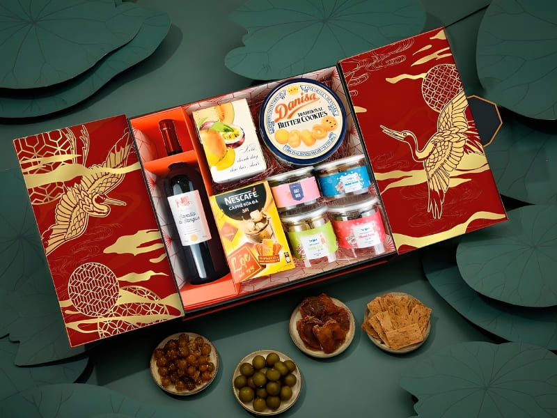 Hộp quà Tết đẹp tông đỏ