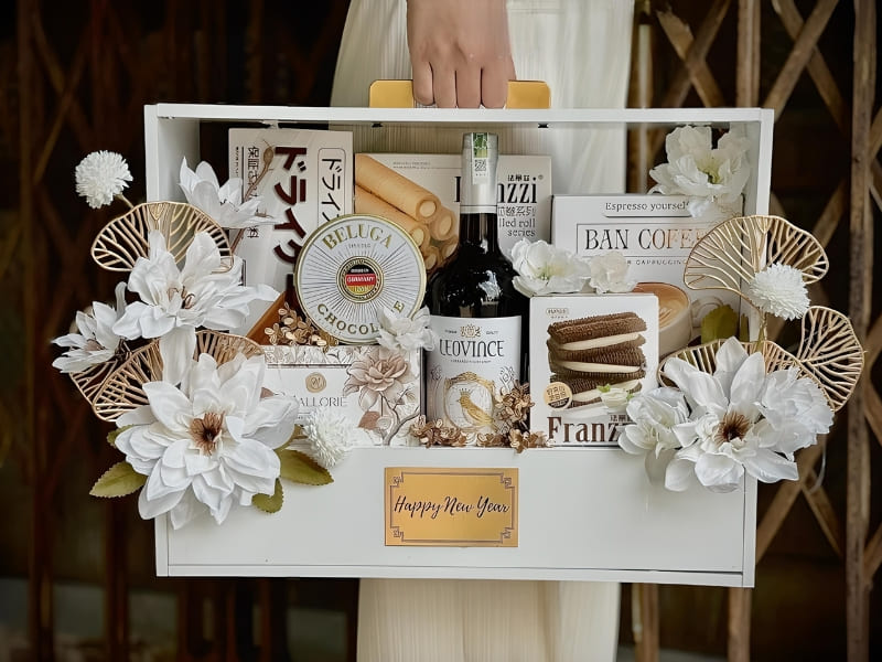 Mẫu hộp quà Tết với rượu vang