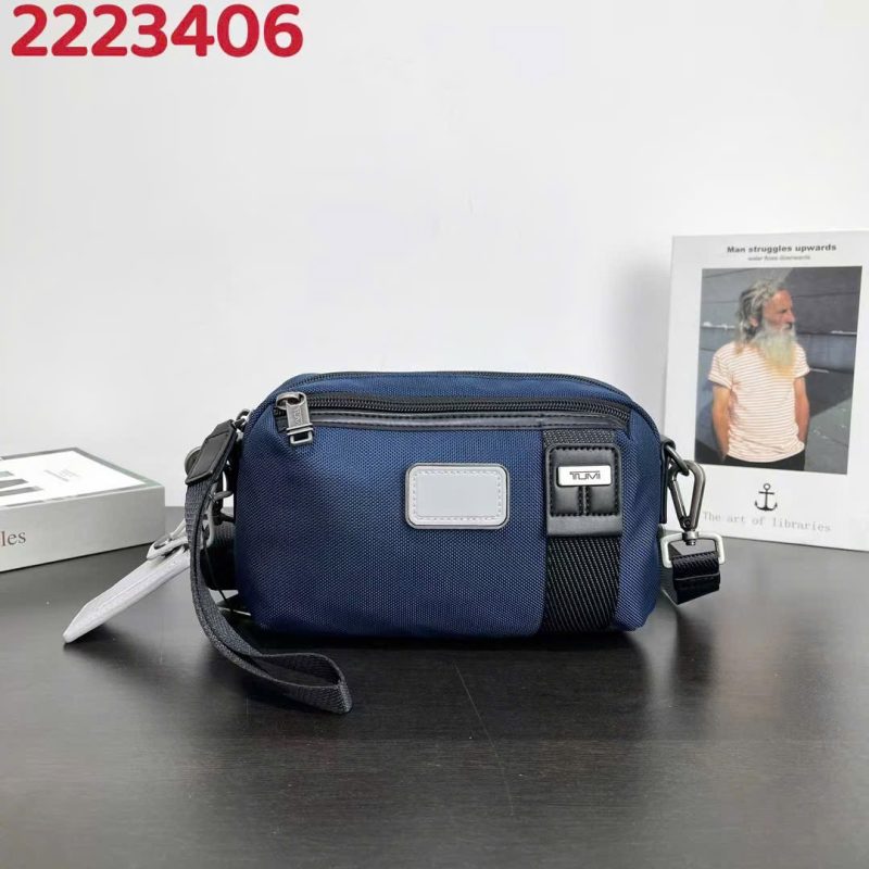 Túi Đeo Chéo Nam TUMI Alpha Bravo 2223406 Màu Xanh Navy Nhỏ Gọn 2 Kiểu Dùng