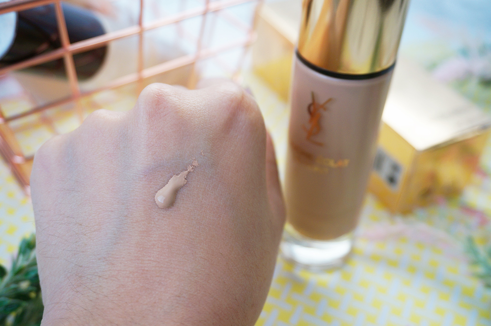 YSL-Touche-Eclat-Le-Teint-Foundation-Swatches