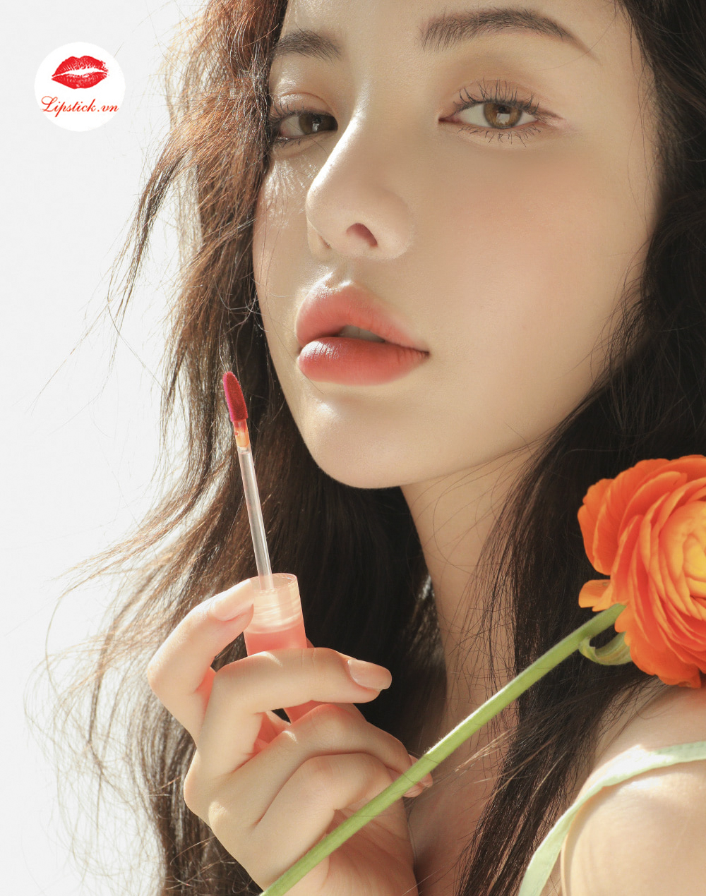 model-coral-moon