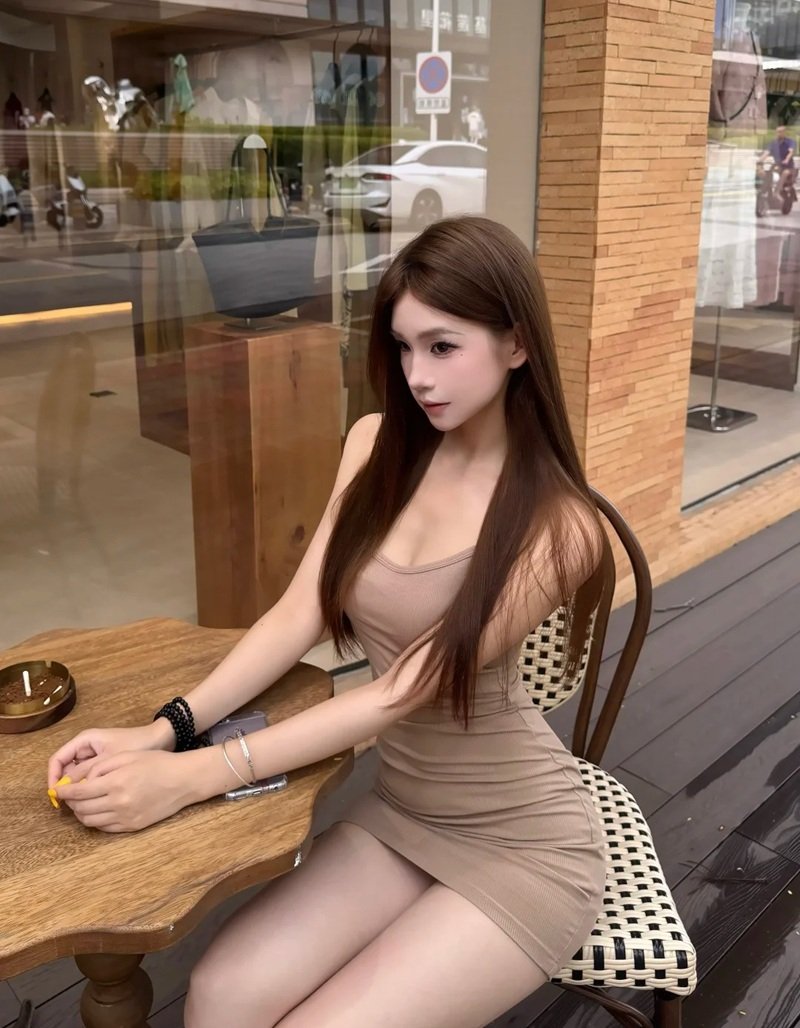 Gái xinh Trung Quốc mặc váy đẹp