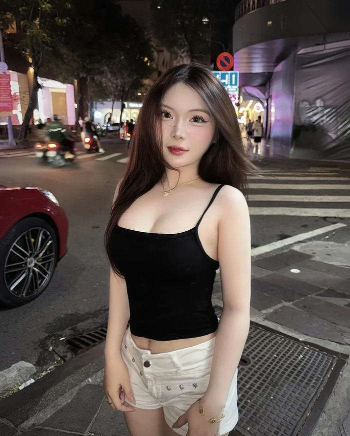 Chụp ảnh gái xinh khoe bưởi mang phong cách sexy trẻ trung