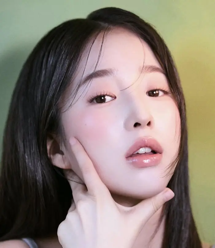 Vẻ đẹp ngây thơ của thiếu nữ hàn quốc dịu dàng tinh tế