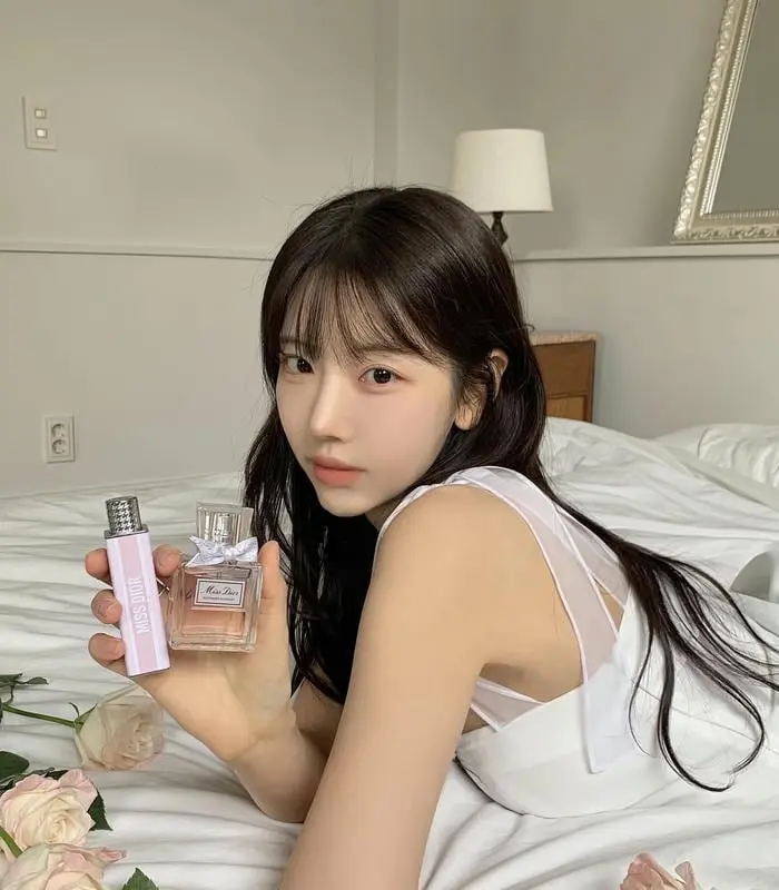 Gái hàn xinh đẹp với nước hoa miss dior thiếu nữ quyến rũ