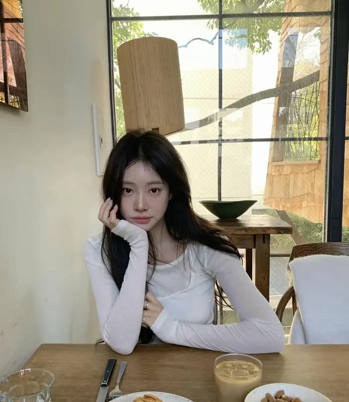 Gái hàn xinh đẹp tư láng vẻ đẹp dịu dàng của thiếu nữ xứ kim chi