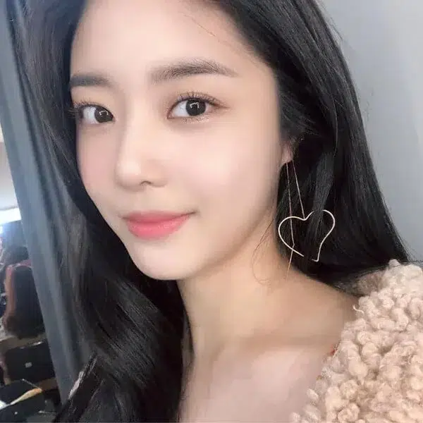 Ảnh gái Hàn mặt mộc