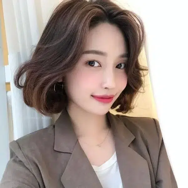 Ảnh gái công sở mặt mộc, phong cách thanh lịch