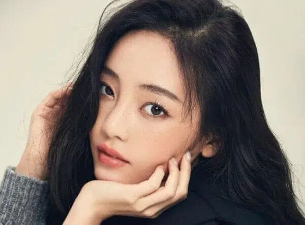 Hình cam thường khoe mặt mộc