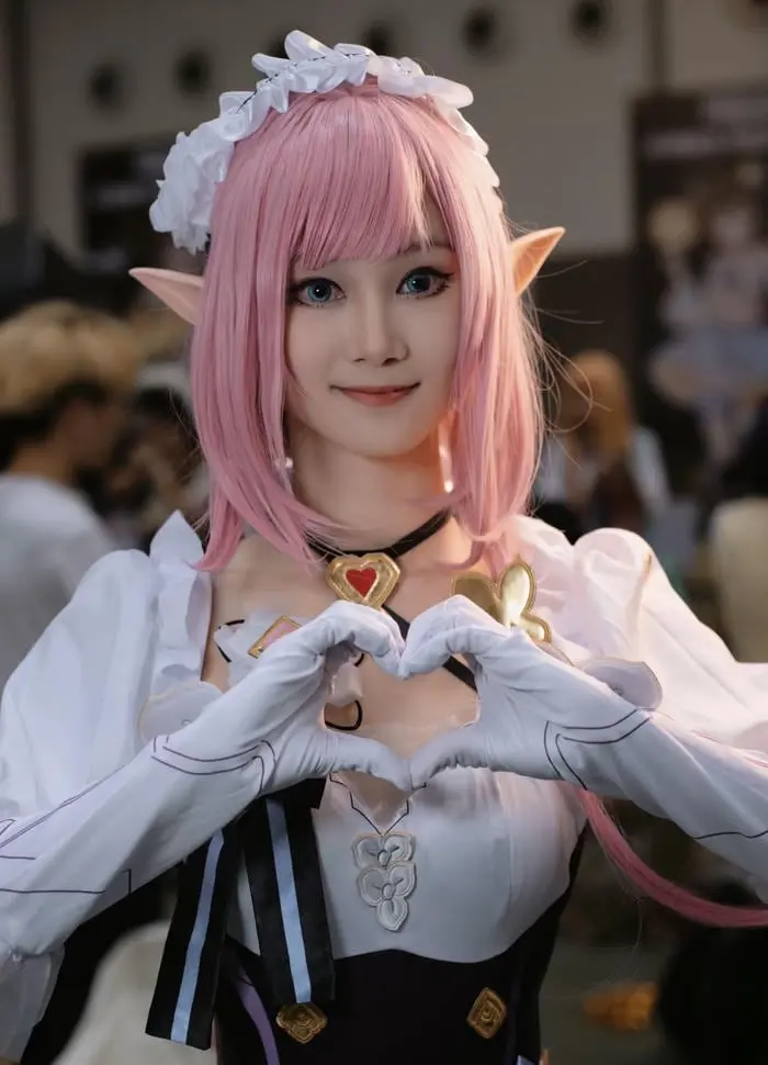 Cosplay anime nữ xinh đẹp vẻ đẹp ngọt ngào trong tạo hình nhân vật