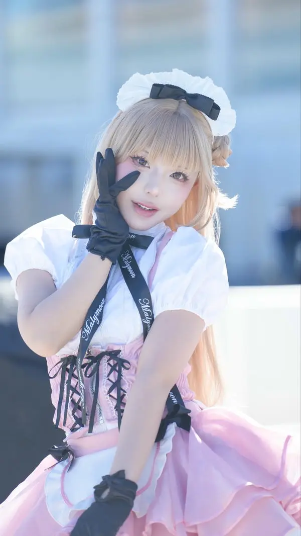 Maid cosplay anime vú căng lồn hồng múp
