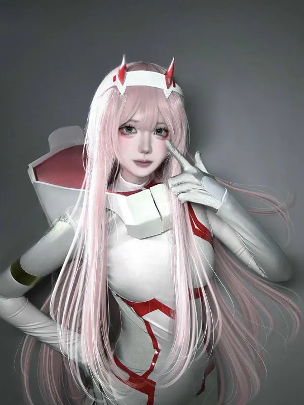 Cosplay zero two lồn hồng dâm múp