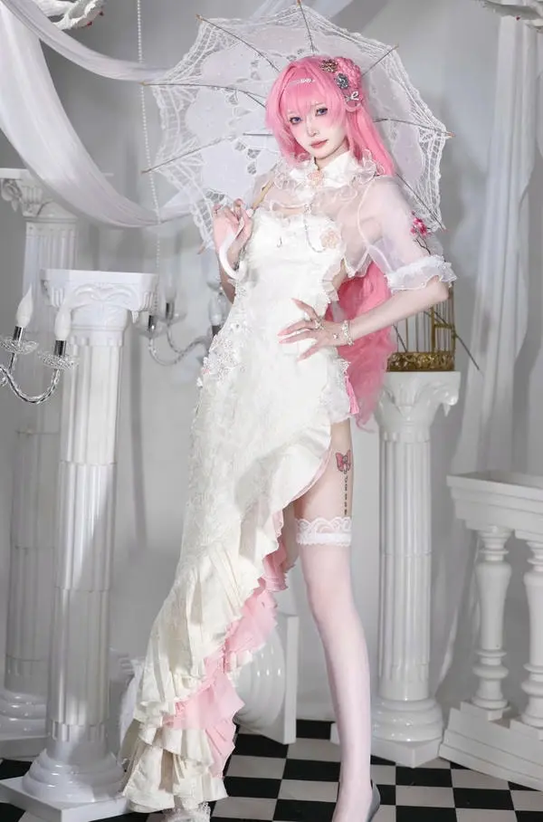 Cosplay loli dâm váy xẻ lộ lồn non