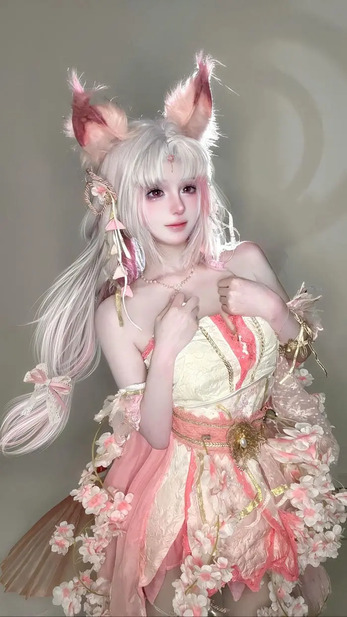 Cosplay anime xinh đẹp với trang phục hóa thân độc đáo và ấn tượng