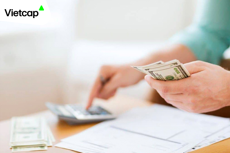 Dịch vụ ứng trước tiền bán là gì? Phí và thực hiện như thế nào?