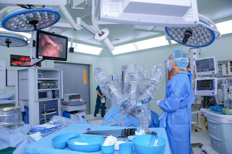Ruột xoay bất toàn không xoắn có triệu chứng thì phẫu thuật càng sớm càng tốt vì có nguy cơ xoắn