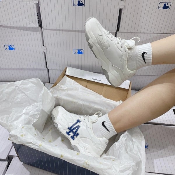 Cách check giày MLB chính hãng chuẩn REAL, 9 bước phân biệt thật - giả