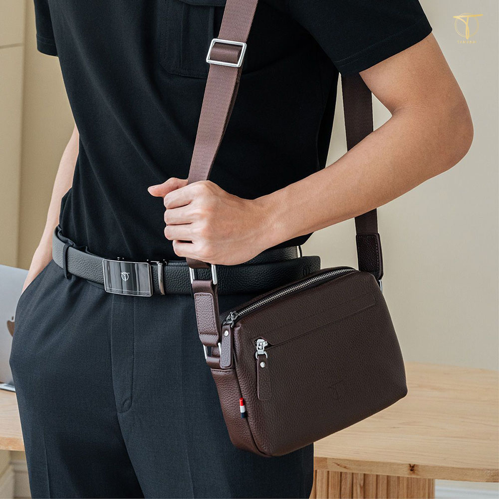 Tháo thắt lưng mặt khóa lăn