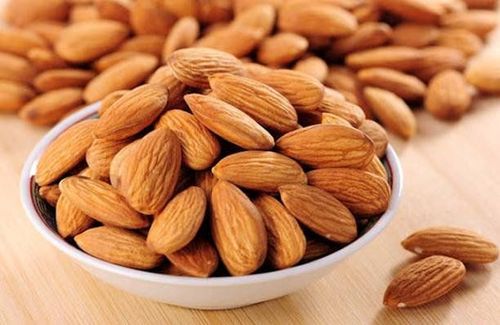 Ăn hạt hạnh nhân cũng giúp bảo vệ cholesterol xấu khỏi quá trình oxy hóa
