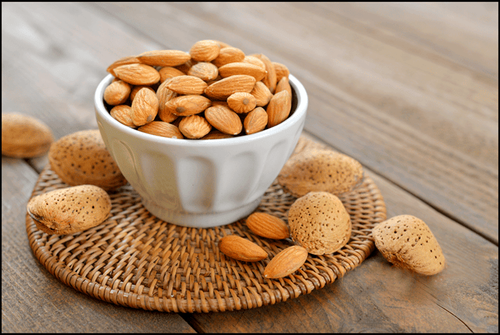 Hạnh nhân là một trong những nguồn thực phẩm hàng đầu cung cấp vitamin E
