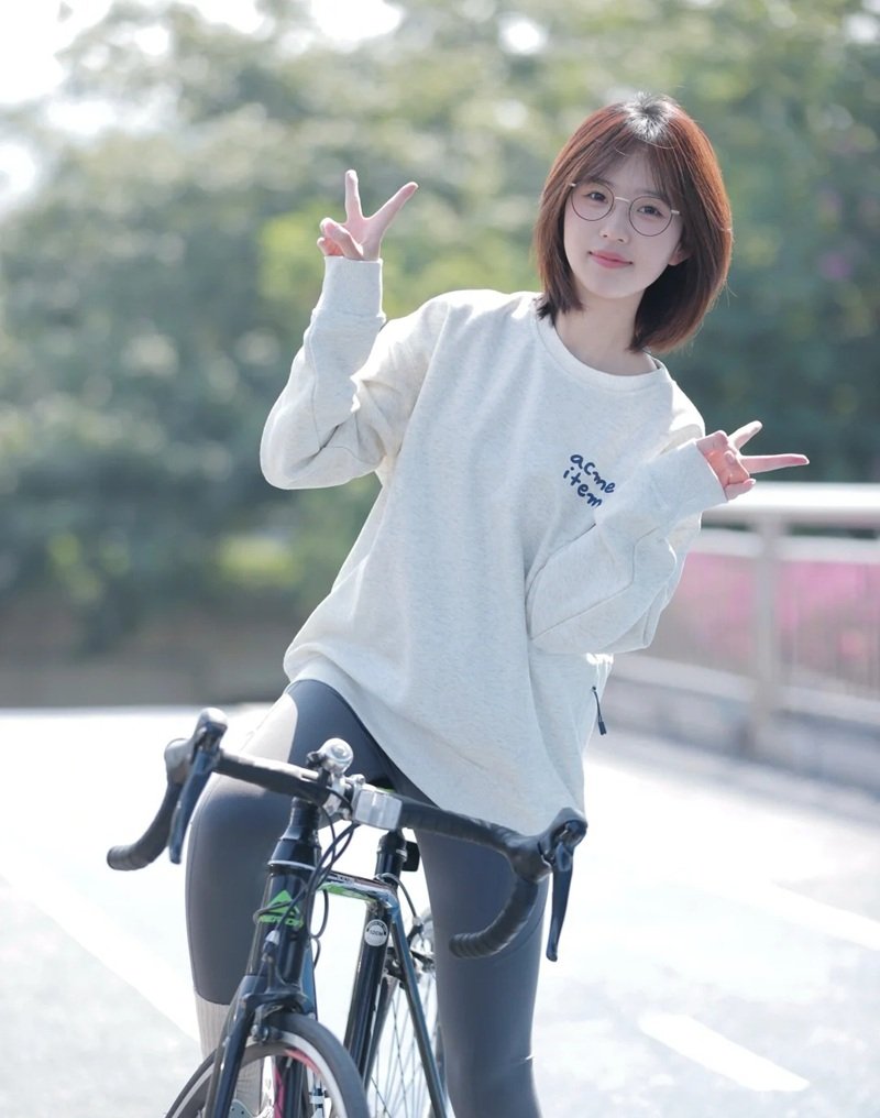 Bộ ảnh gái xinh 2K12 sắc nét
