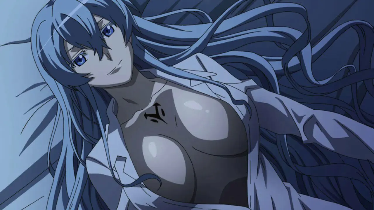 Gái anime tóc xanh dài ngực to tròn nằm trên giường quyến rũ