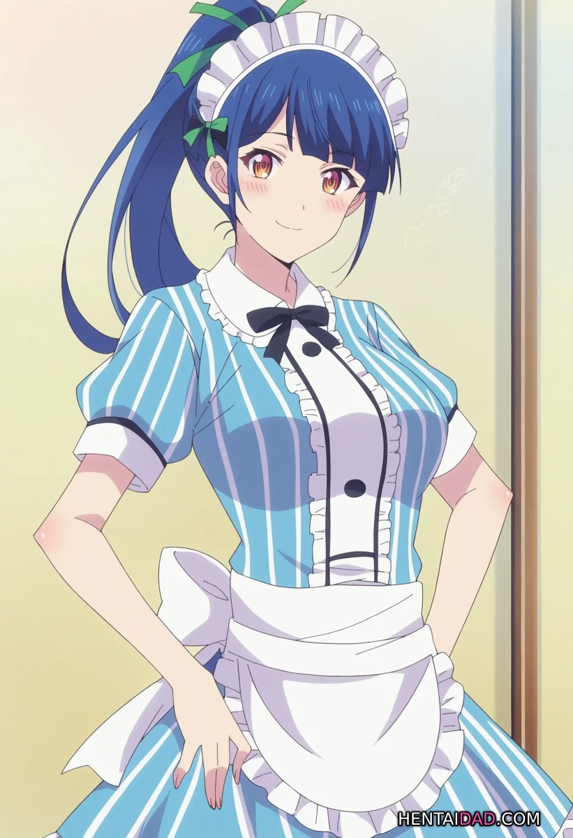 Ami Tsuruga Người hầu xinh xắn với nụ cười dịu dàng.