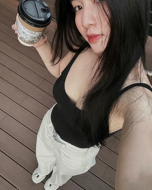 Hình ảnh hở hang độc đáo