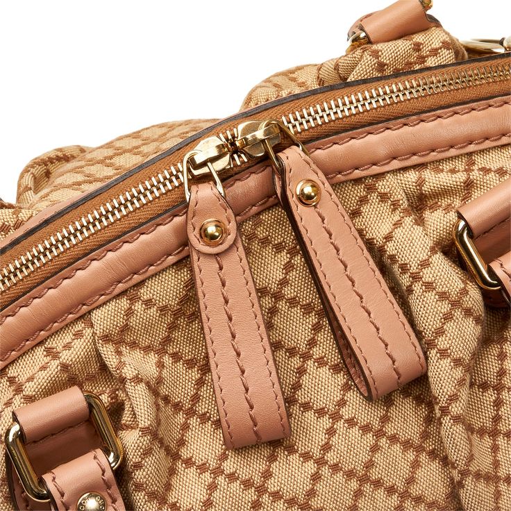 Giải Mã Ý Nghĩa Đằng Sau Những Họa Tiết Gucci