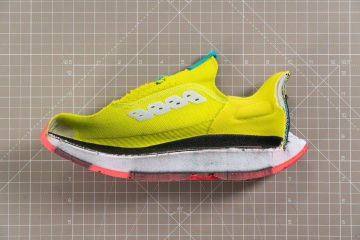 HOKA Rocket X 2 microscope