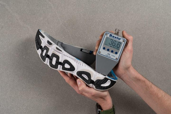 Hoka-Mach-5-lightweight