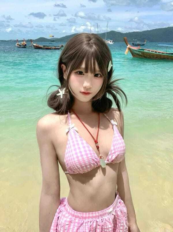 Ảnh Gái Vú Bự thu hút