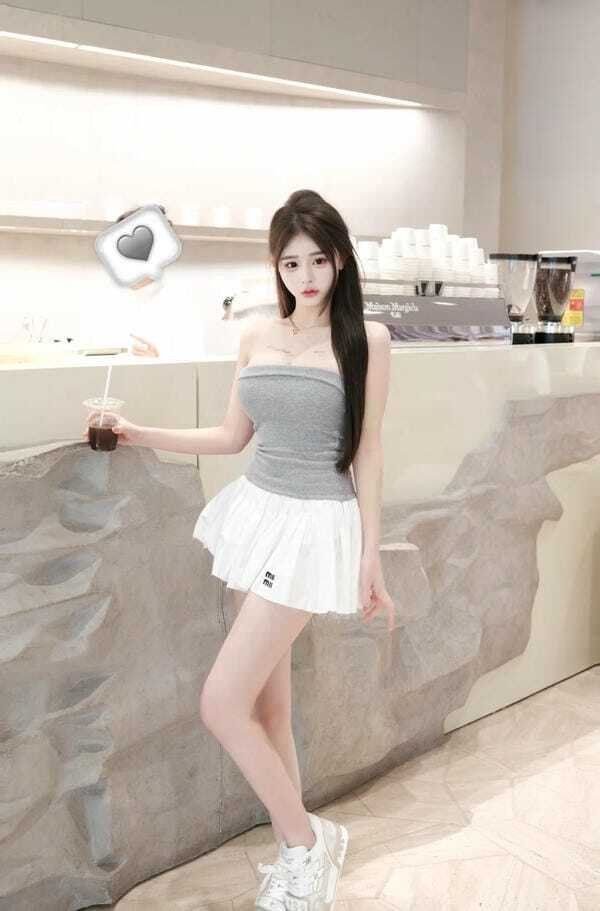 ảnh gái vú bự 2