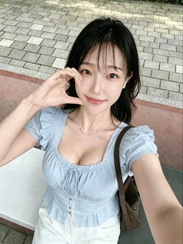 ảnh gái vú bự 30