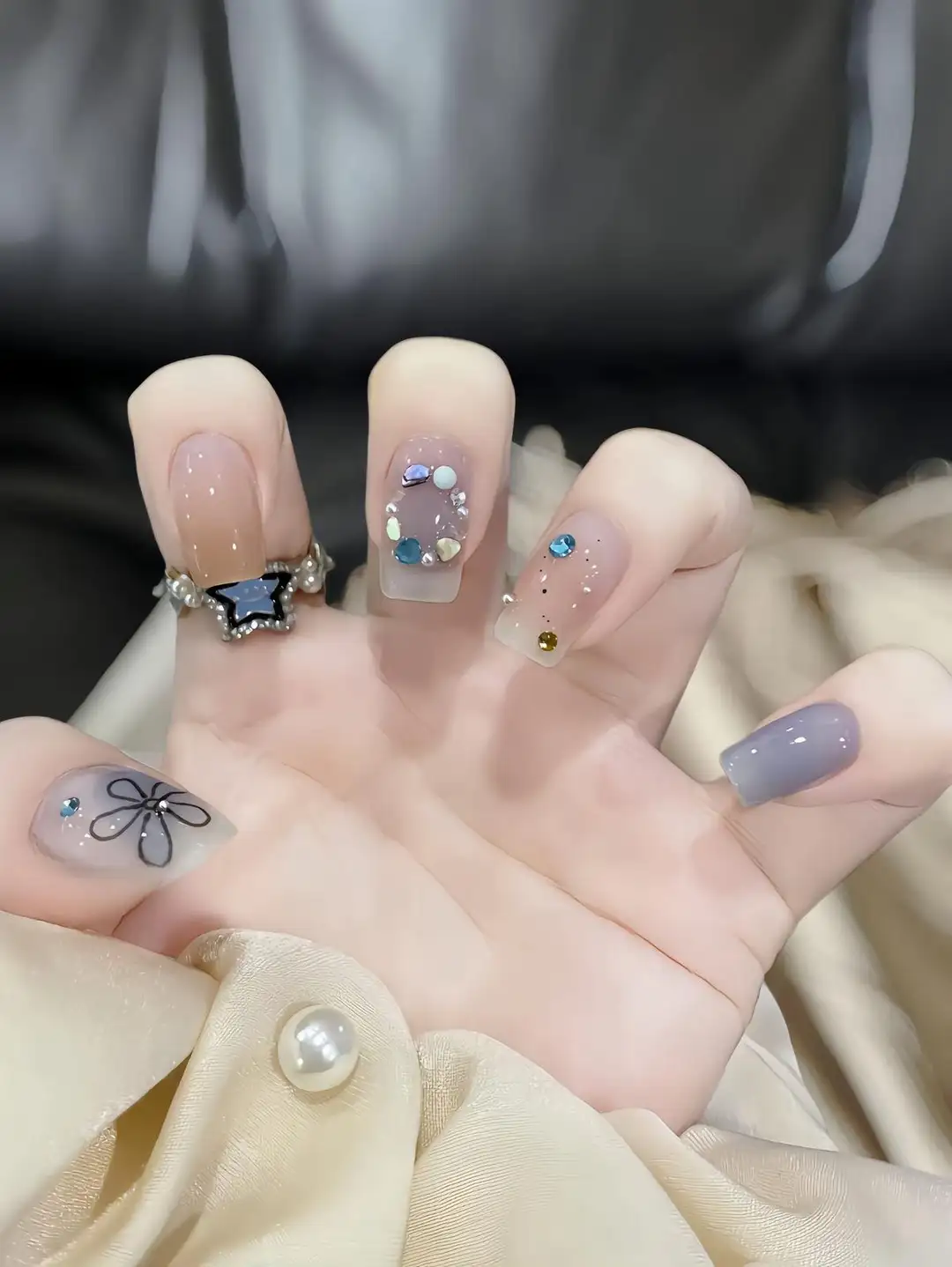 mẫu móng tay ngắn đơn giản xinh xắn