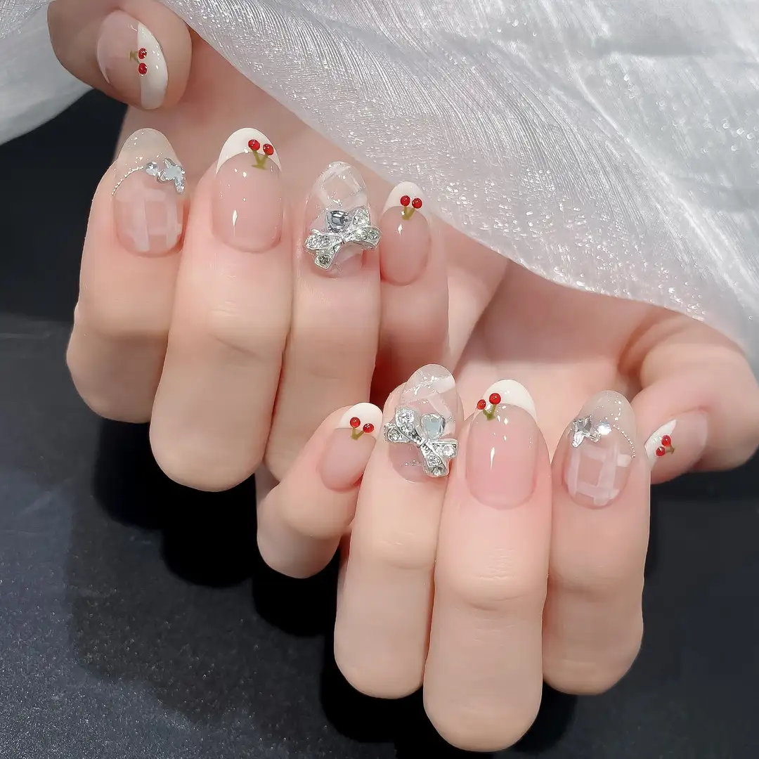 mẫu móng tay ngắn đơn giản tươi mới