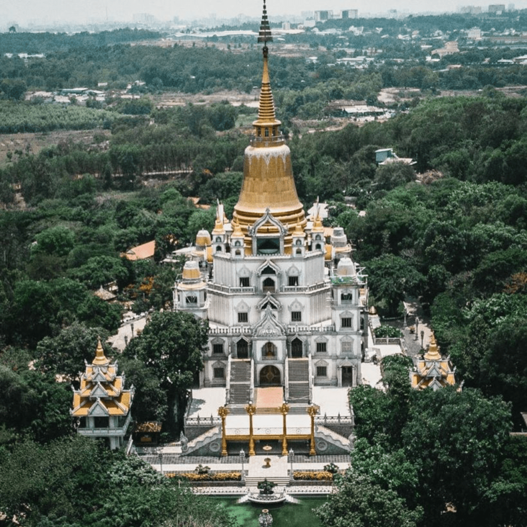 Nhân duyên và quy luật nghiệp báo