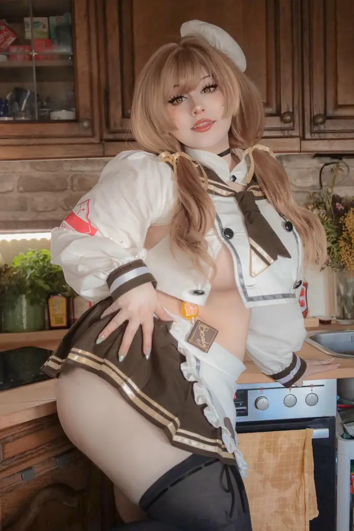 Cosplay vú bự thủy thủ lắc mông dâm bếp