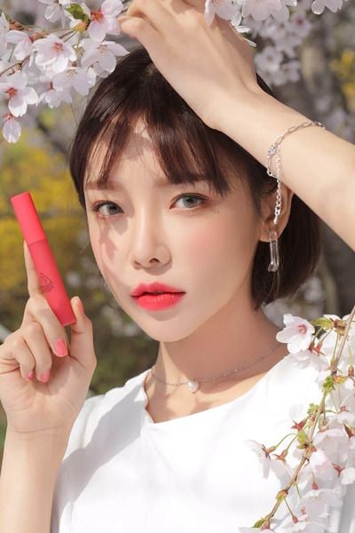 Son màu hồng đào phù hợp với lối trang điểm nhẹ nhàng