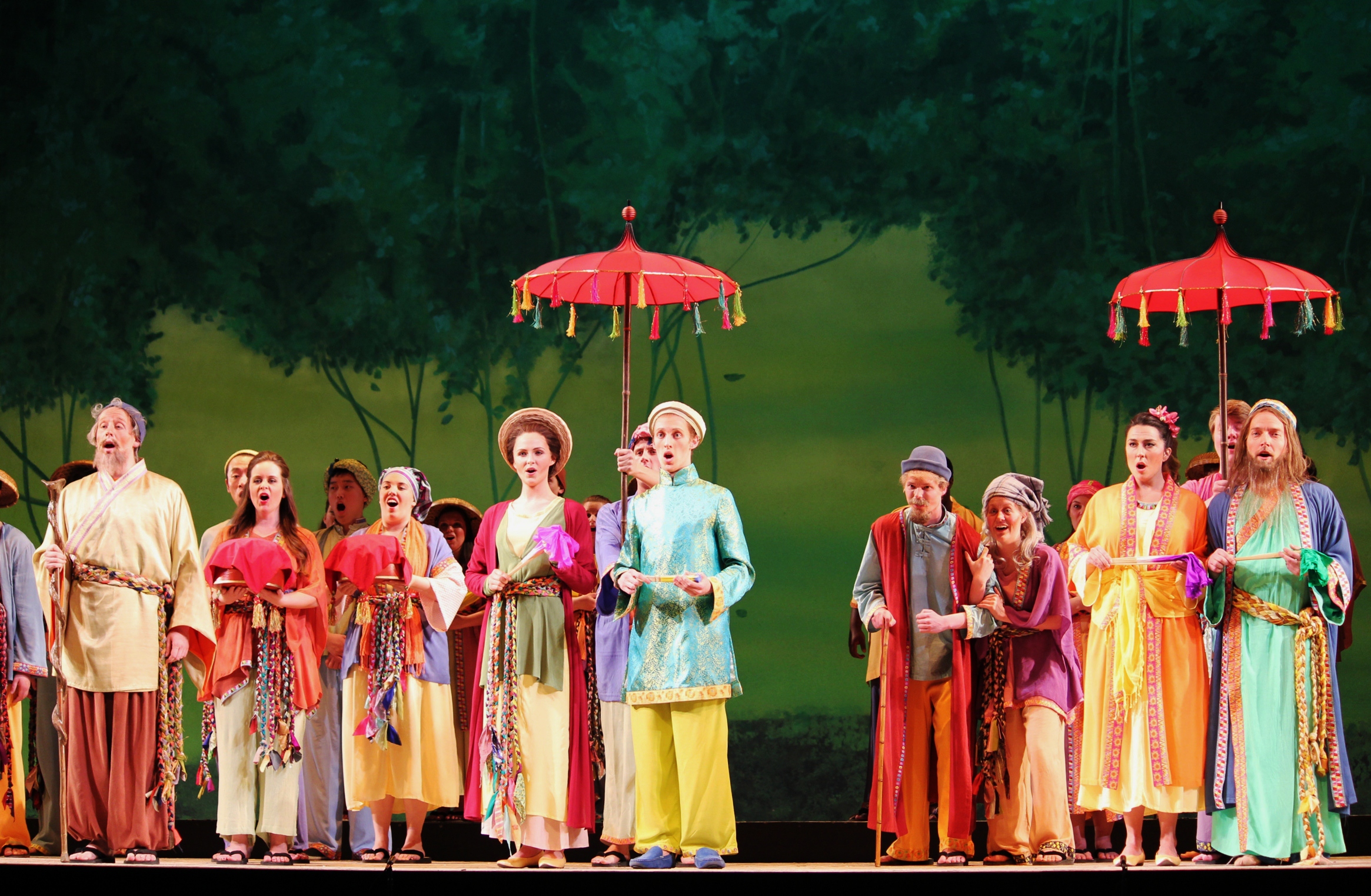 Đám cưới - The wedding: Mãng Ông (Ross Coughanour) - Thị Kính (Veronica Jensen) - Thiện Sĩ (Christopher Sokolowski) - Sùng Bà (Julianne Park) - Sùng Ông (Daniel Lentz). PPhoto: Anvi Hoàng.