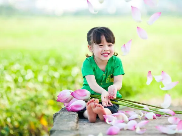 25-bai-tho-ve-nu-cuoi-hay-nhat-chua-dung-nhieu-cam-xuc-5-voh