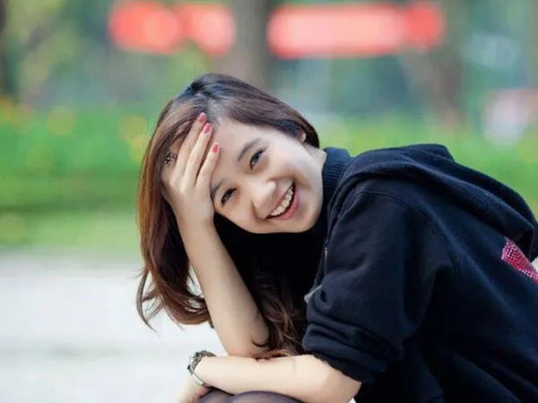 25-bai-tho-ve-nu-cuoi-hay-nhat-chua-dung-nhieu-cam-xuc-7-voh