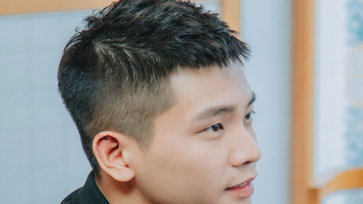 Tóc nam ngắn cho mặt tròn cá tính textured