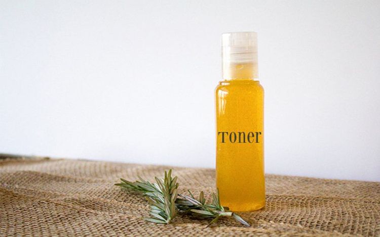 Sử dụng Toner dưỡng da sẽ thay đổi hoàn toàn làn da của bạn?